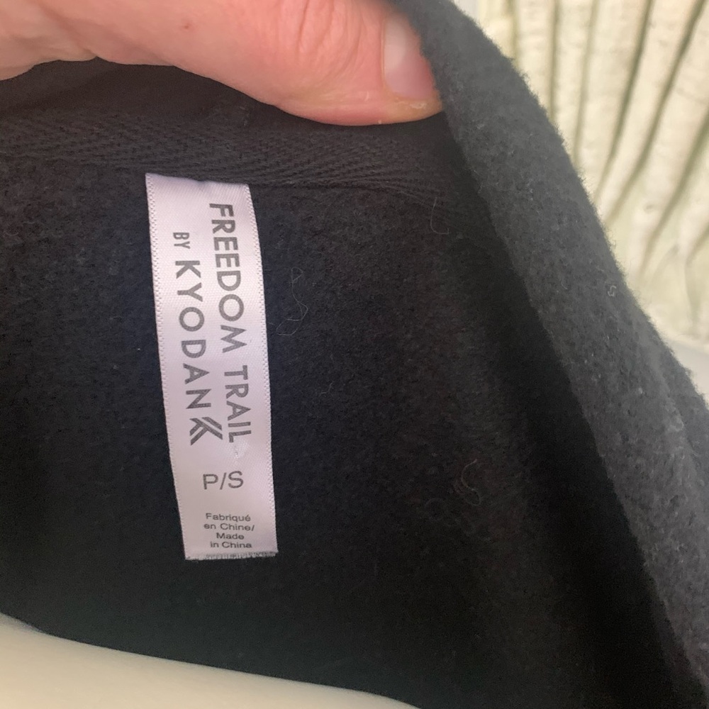 Freedom Trail Kyodan wide funnel neck sweatshirt - Picture 10 of 11